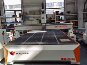 Фрезерно-гравировальный станок с ЧПУ HAUFER HF-2030 Servo 6 кВт